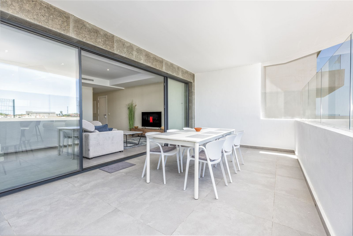 2 Bed Apartment for sale in Fuengirola Costa Del Sol, Málaga, Spain