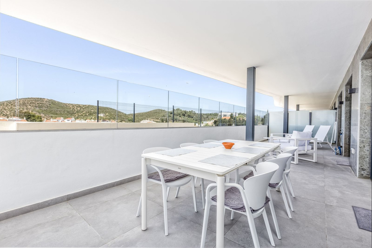 2 Bed Apartment for sale in Fuengirola Costa Del Sol, Málaga, Spain