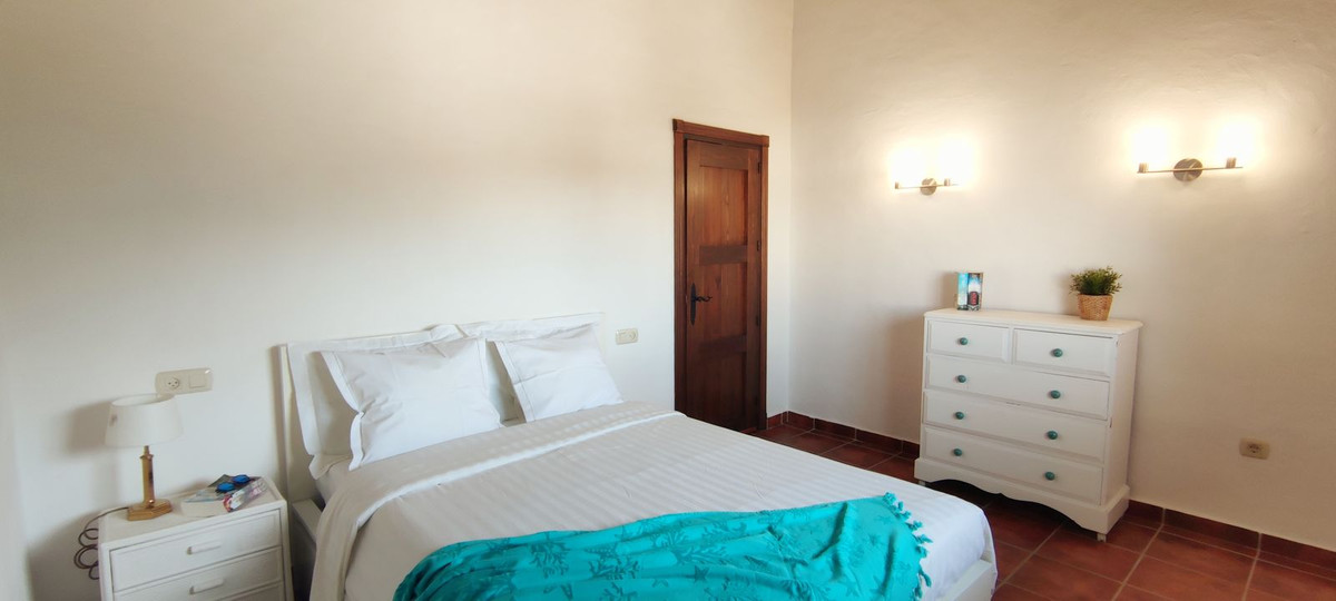 Se vende Finca - Cortijo de 4 dormitorios en Costa Del Sol, Málaga, España