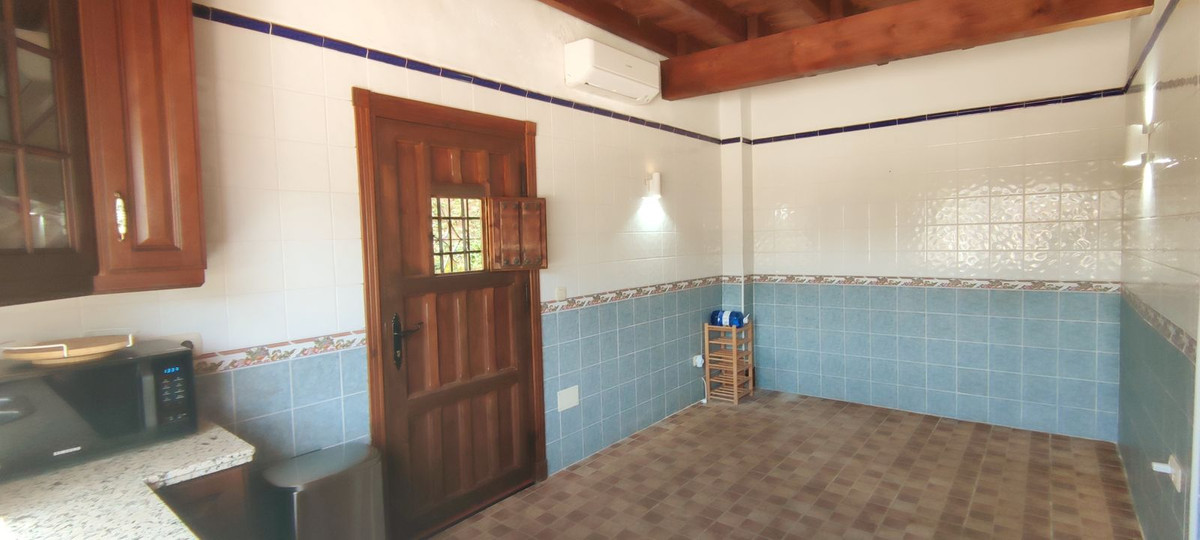 Se vende Finca - Cortijo de 4 dormitorios en Costa Del Sol, Málaga, España