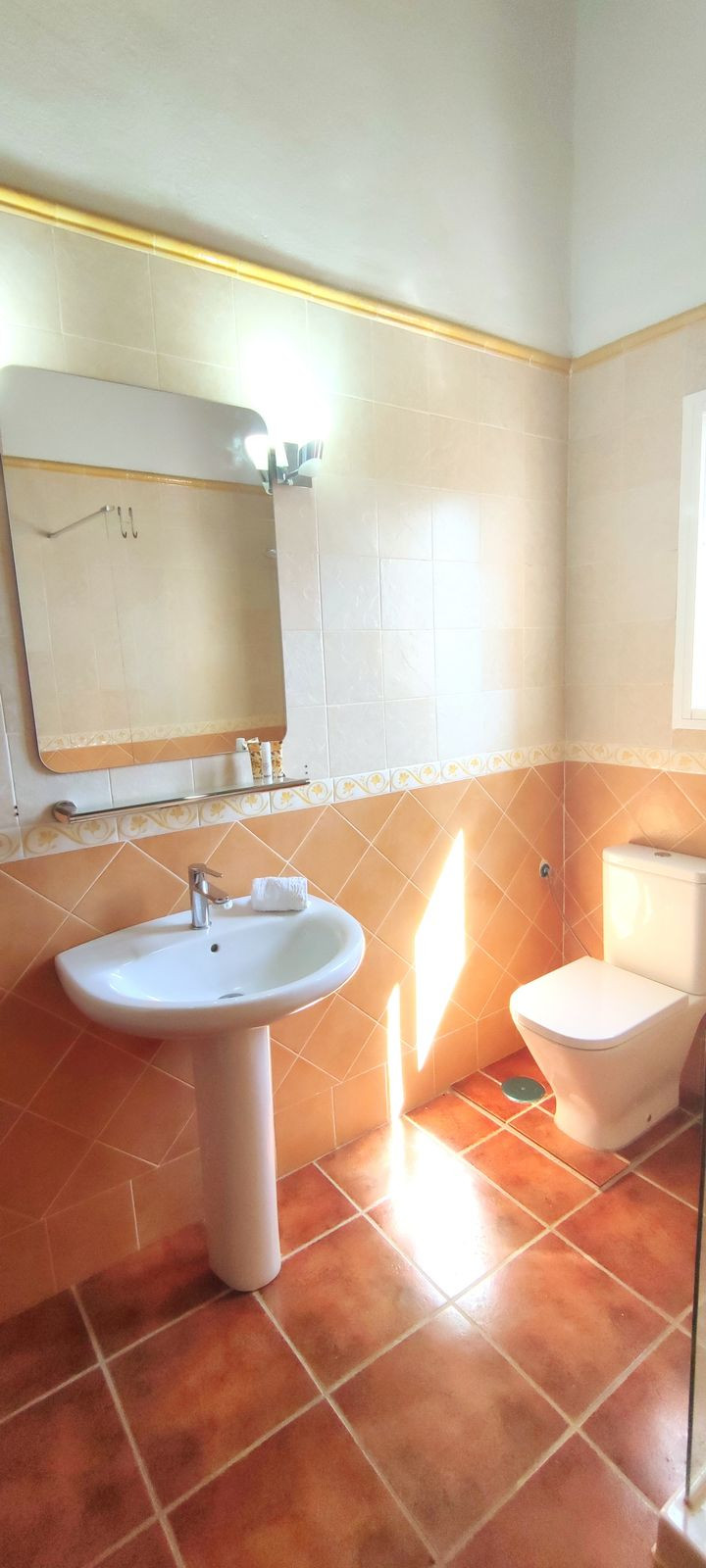 Se vende Finca - Cortijo de 4 dormitorios en Costa Del Sol, Málaga, España