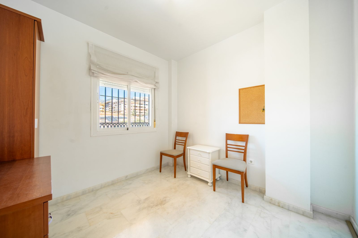 3 Bed Apartment for sale in Los Pacos Costa Del Sol, Málaga, Spain