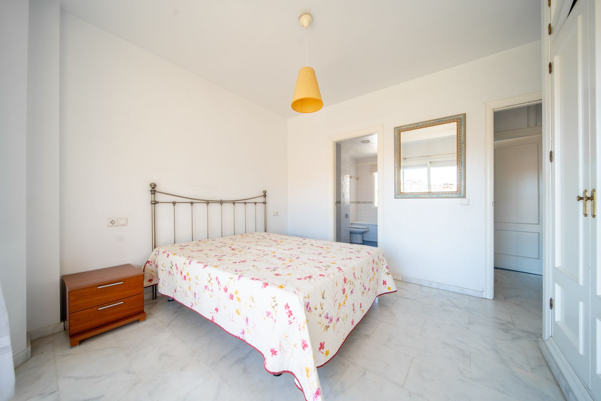3 Bed Apartment for sale in Los Pacos Costa Del Sol, Málaga, Spain