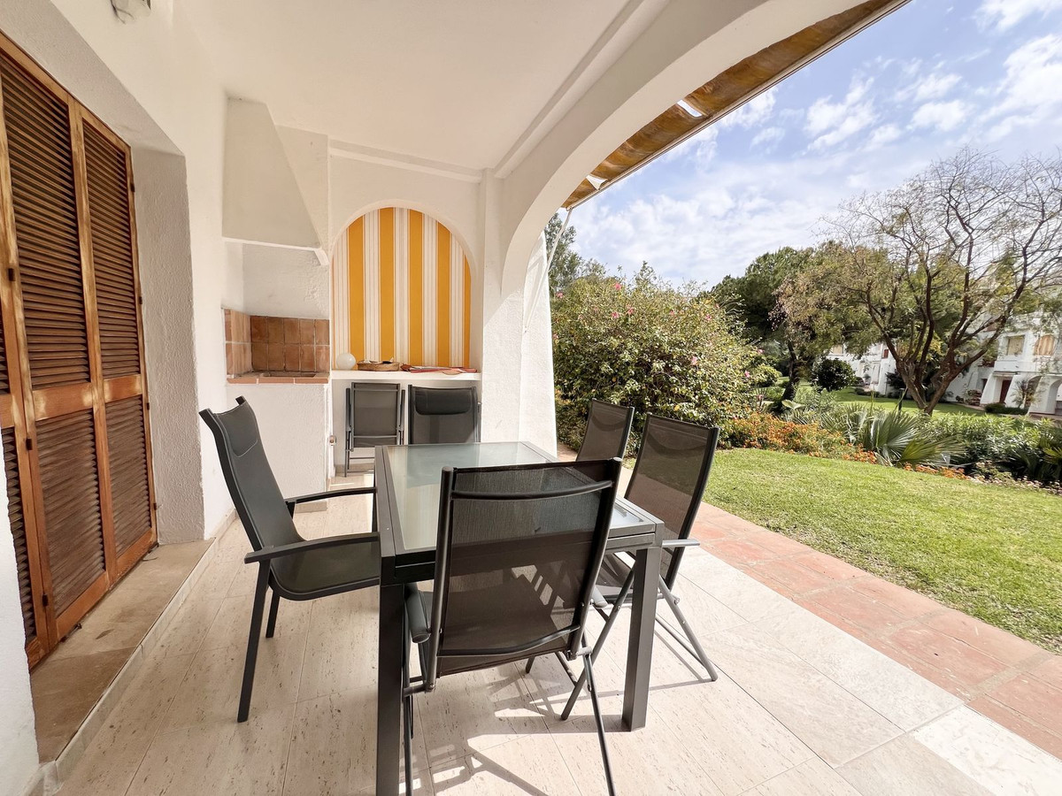Se vende Apartamento Planta Baja de 3 dormitorios en Costa Del Sol, Málaga, España