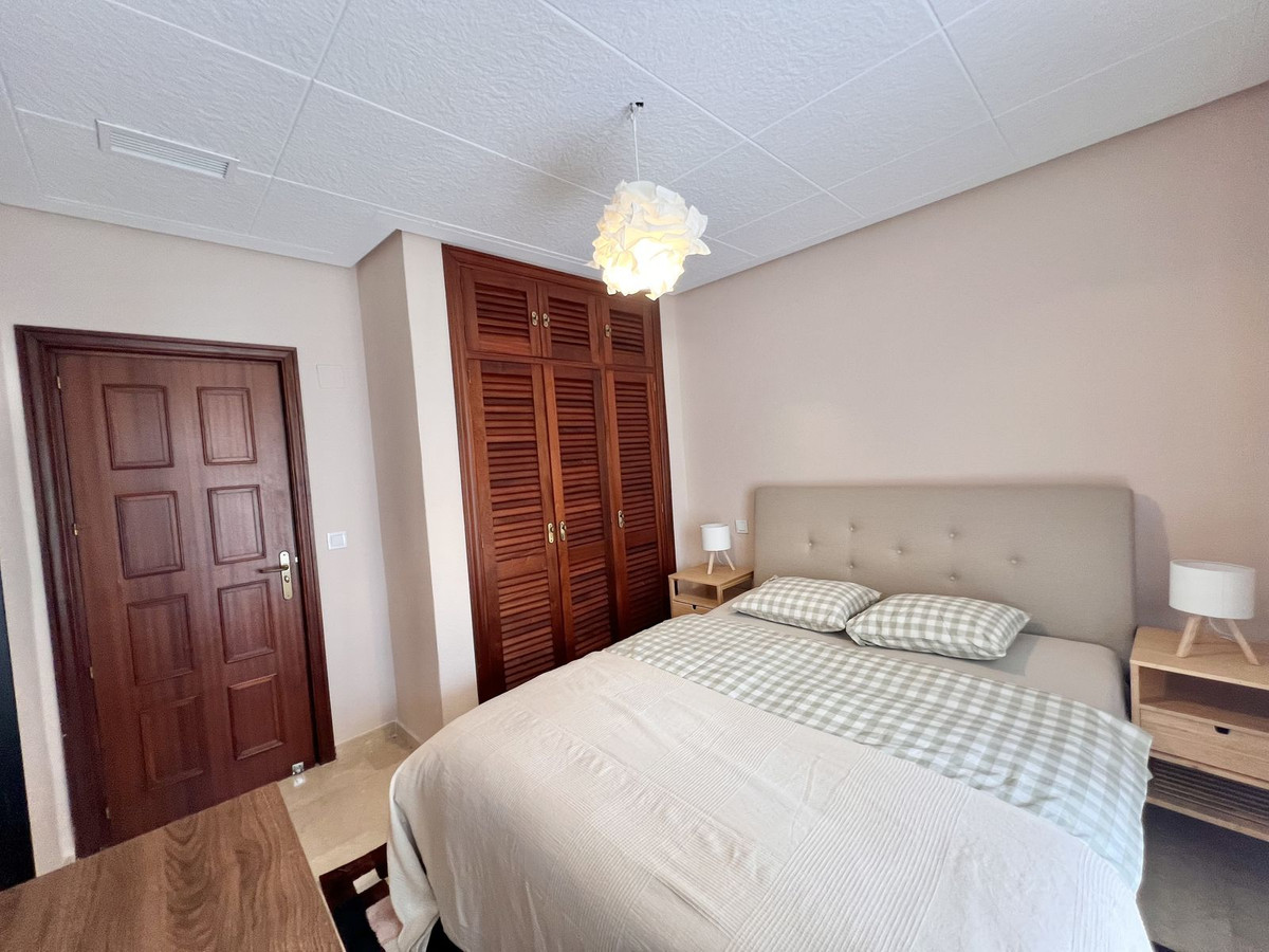 Se vende Apartamento Planta Baja de 3 dormitorios en Costa Del Sol, Málaga, España