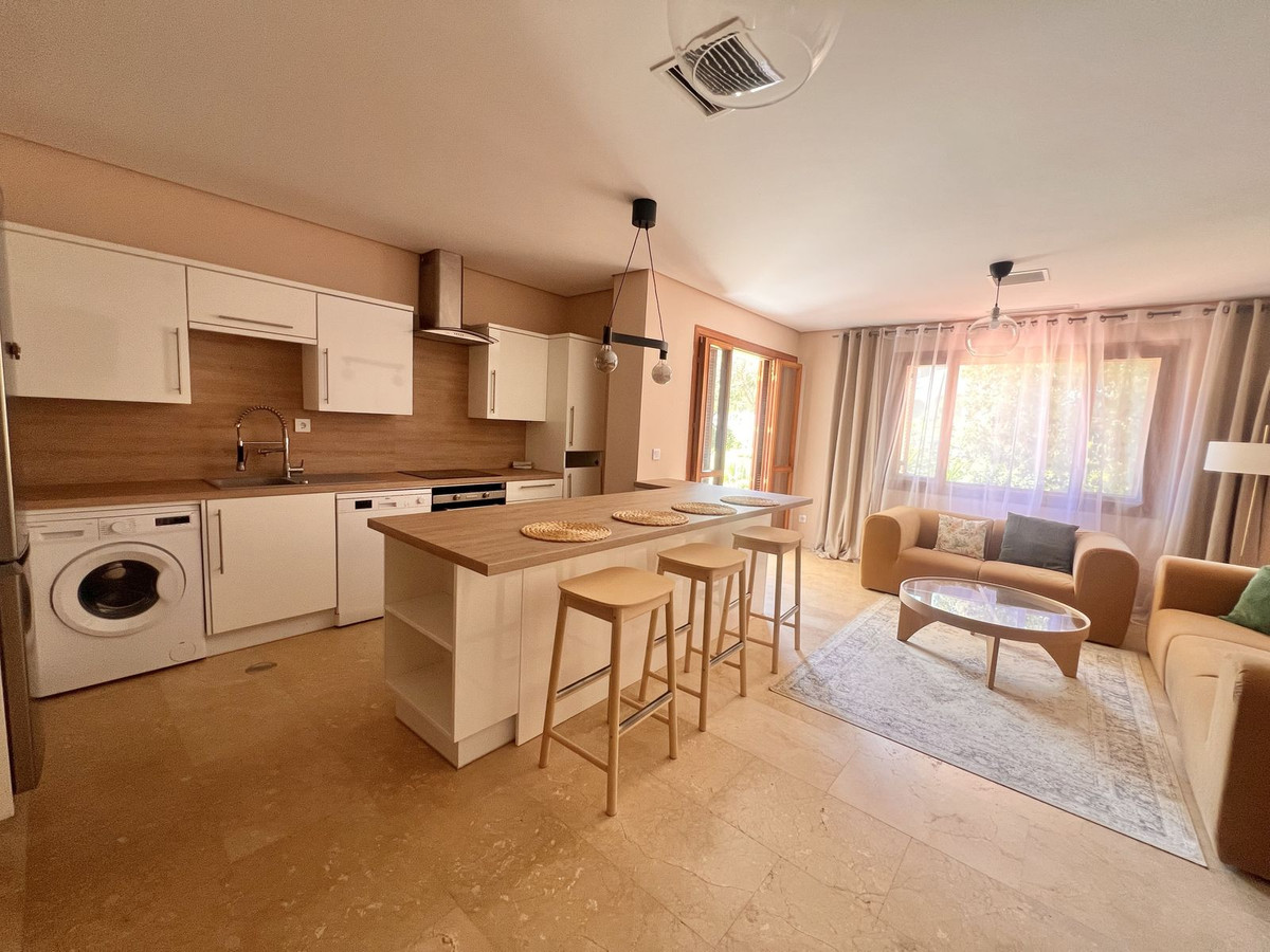 Se vende Apartamento Planta Baja de 3 dormitorios en Costa Del Sol, Málaga, España