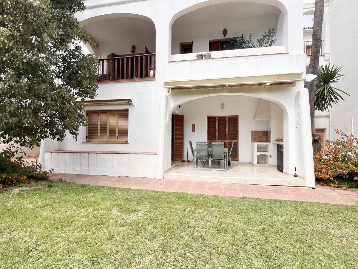 Se vende Apartamento Planta Baja de 3 dormitorios en Costa Del Sol, Málaga, España