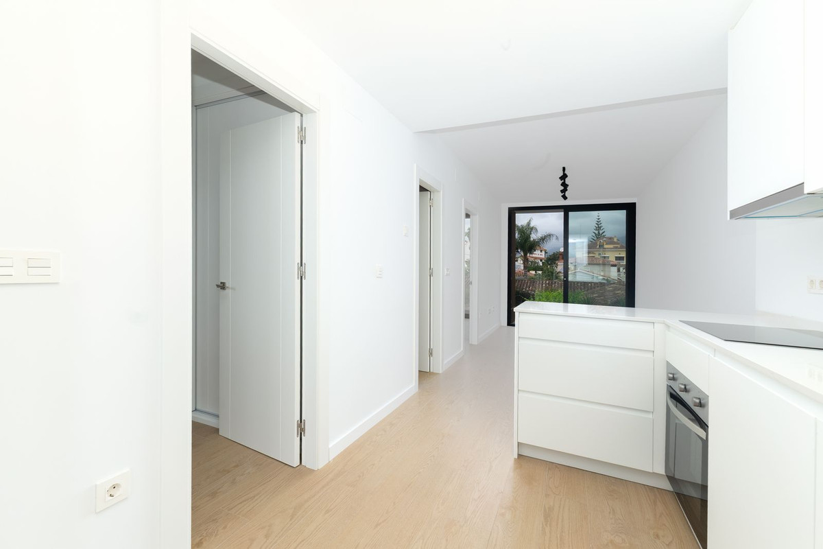 Se vende Apartamento Planta Media de 2 dormitorios en Costa Del Sol, Málaga, España