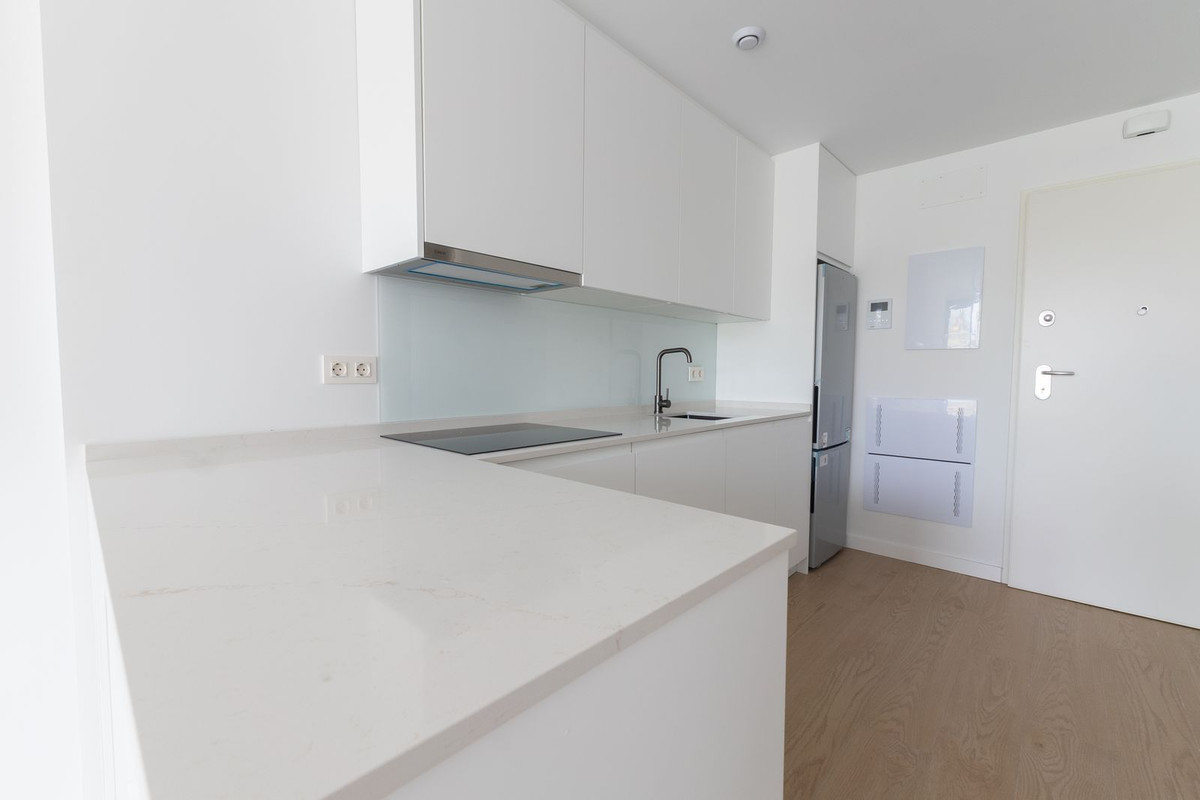 Se vende Apartamento Planta Media de 2 dormitorios en Costa Del Sol, Málaga, España
