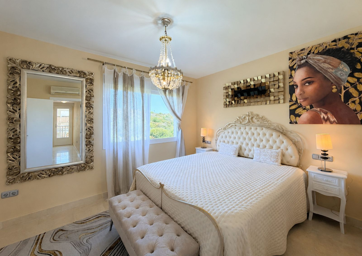 4 Bed Townhouse for sale in La Duquesa Costa Del Sol, Málaga, Spain