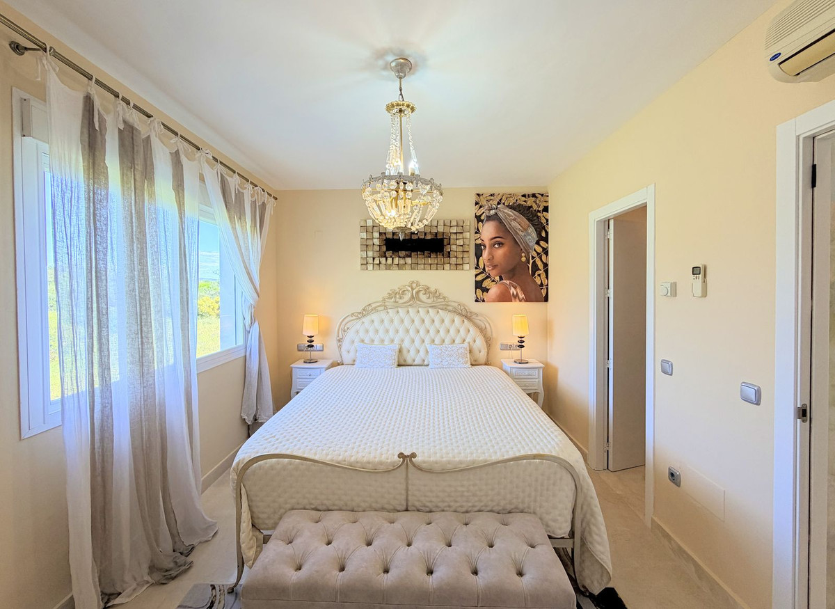 4 Bed Townhouse for sale in La Duquesa Costa Del Sol, Málaga, Spain