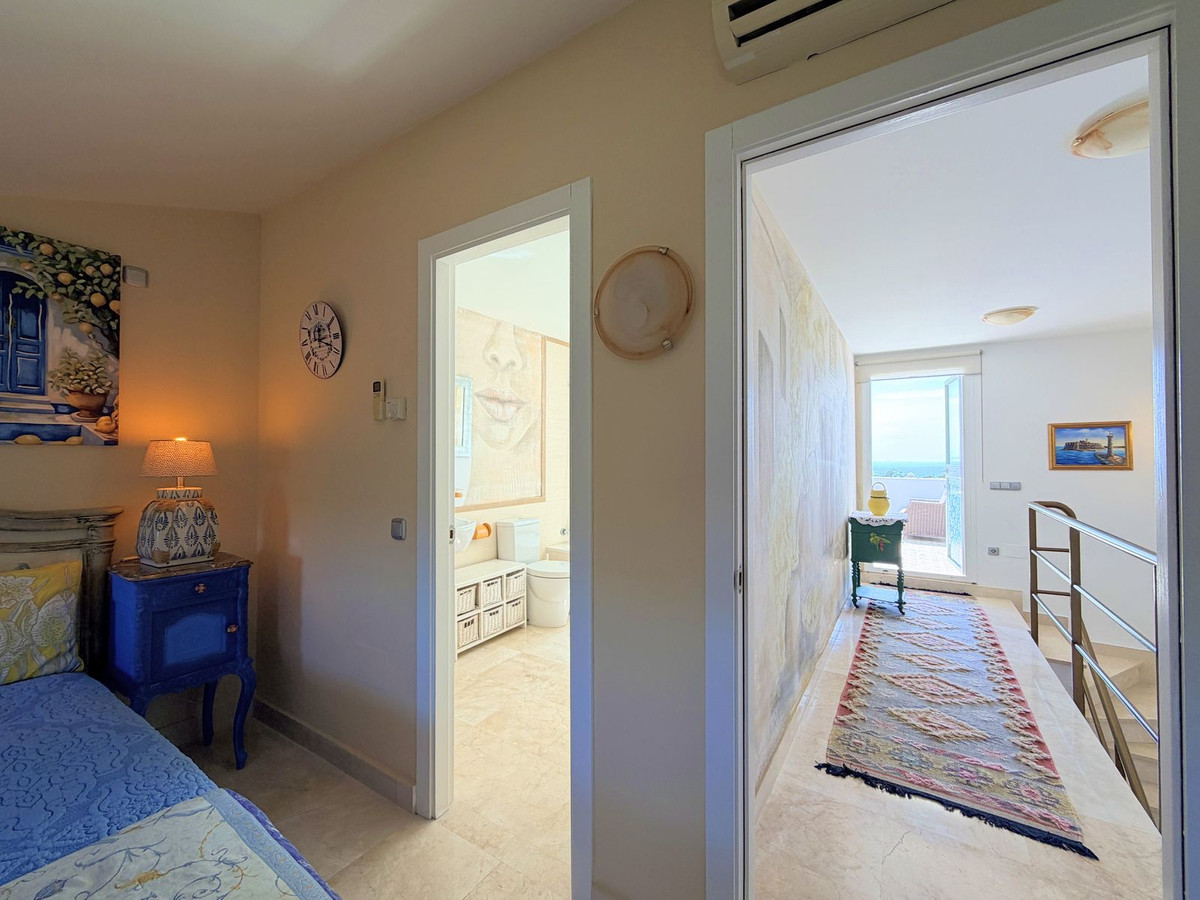 4 Bed Townhouse for sale in La Duquesa Costa Del Sol, Málaga, Spain