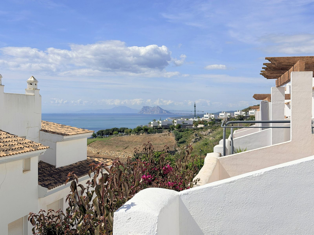 4 Bed Townhouse for sale in La Duquesa Costa Del Sol, Málaga, Spain