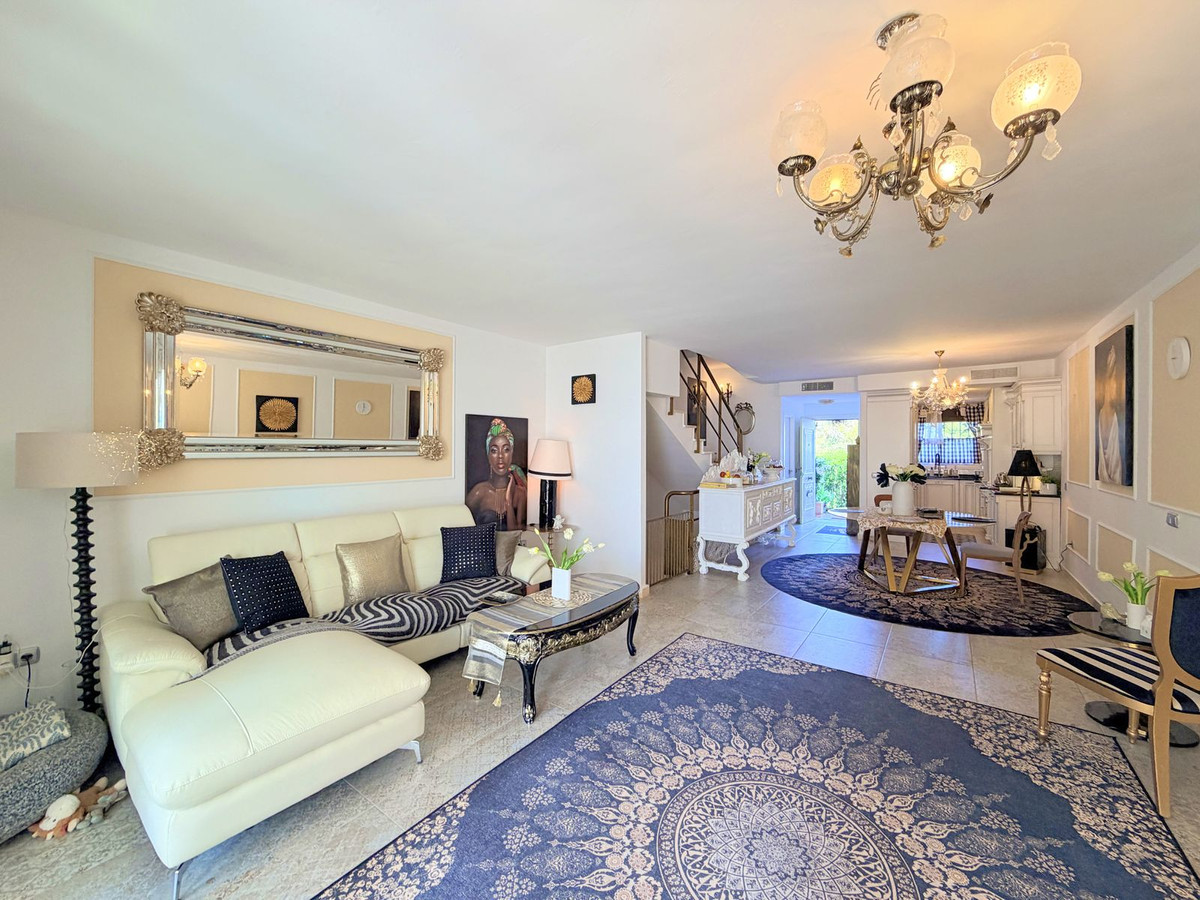 4 Bed Townhouse for sale in La Duquesa Costa Del Sol, Málaga, Spain