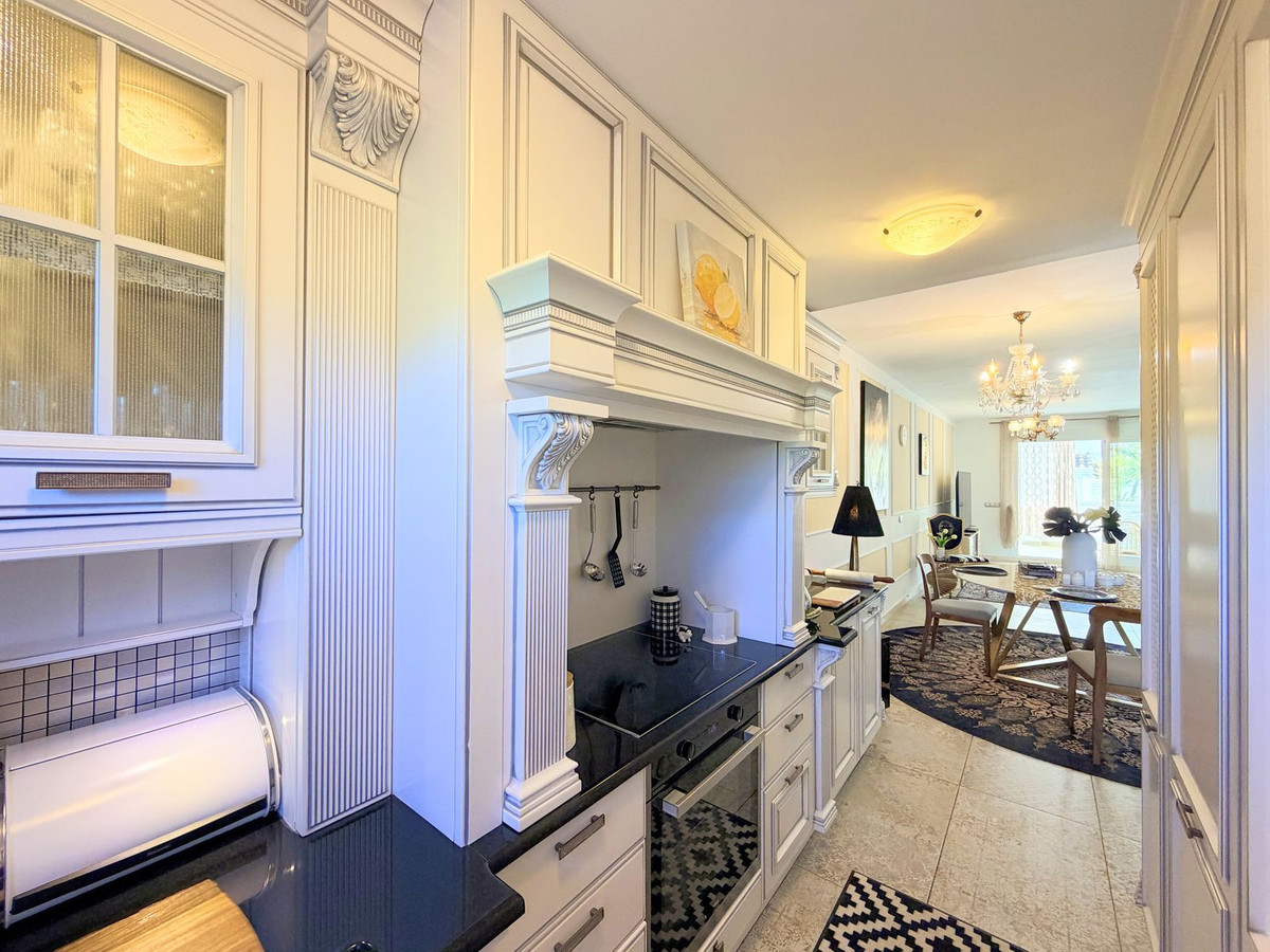 4 Bed Townhouse for sale in La Duquesa Costa Del Sol, Málaga, Spain