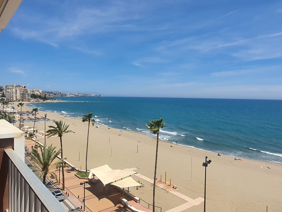 Se vende Apartamento Planta Media de 3 dormitorios en Costa Del Sol, Málaga, España