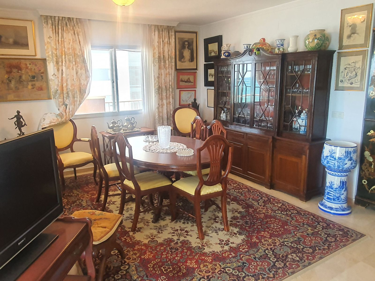 Se vende Apartamento Planta Media de 3 dormitorios en Costa Del Sol, Málaga, España