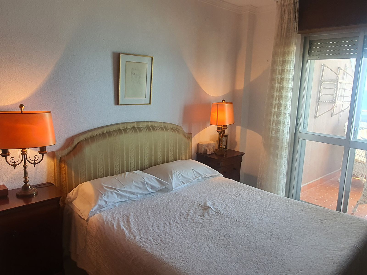 Se vende Apartamento Planta Media de 3 dormitorios en Costa Del Sol, Málaga, España