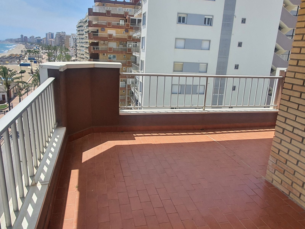 Se vende Apartamento Planta Media de 3 dormitorios en Costa Del Sol, Málaga, España