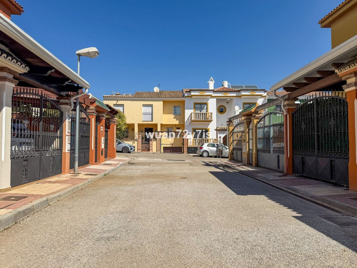4 Bed Townhouse for sale in San Pedro De Alcántara Costa Del Sol, Málaga, Spain