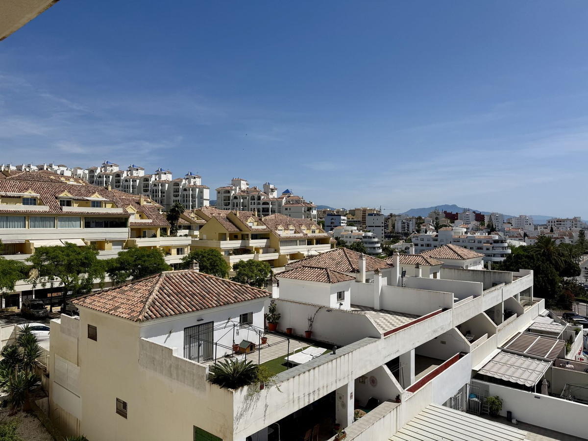 Se vende Apartamento Planta Media de 3 dormitorios en Costa Del Sol, Málaga, España