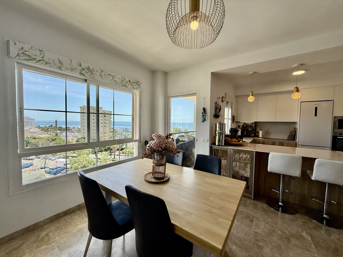 Se vende Apartamento Planta Media de 3 dormitorios en Costa Del Sol, Málaga, España