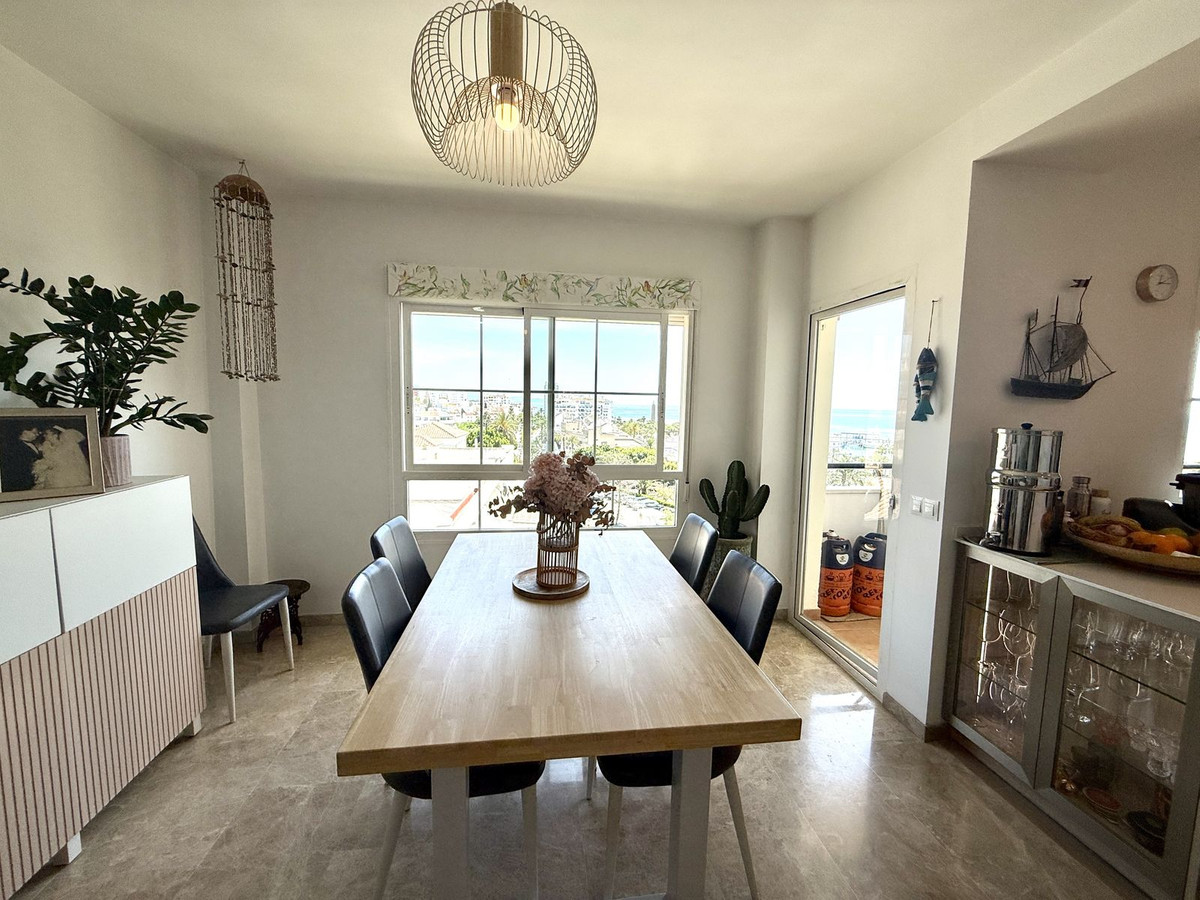 Se vende Apartamento Planta Media de 3 dormitorios en Costa Del Sol, Málaga, España