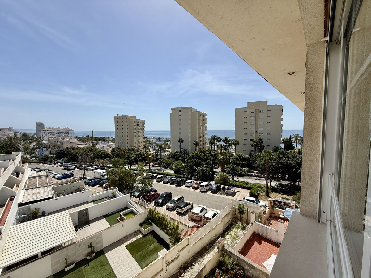 Se vende Apartamento Planta Media de 3 dormitorios en Costa Del Sol, Málaga, España