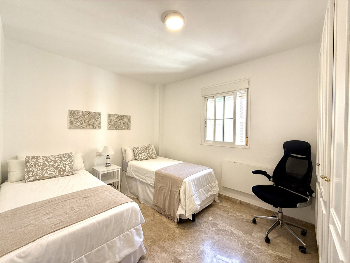 Se vende Apartamento Planta Media de 3 dormitorios en Costa Del Sol, Málaga, España