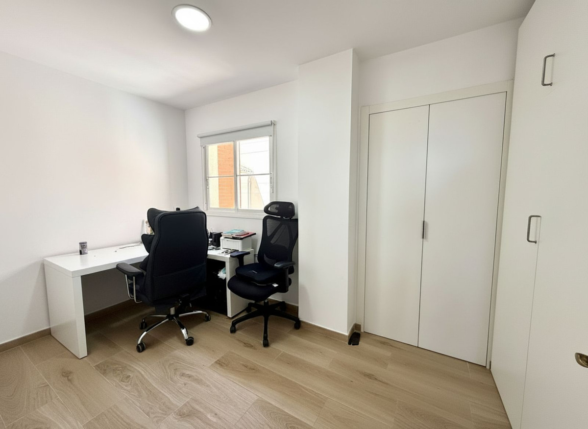 Se vende Apartamento Planta Media de 3 dormitorios en Costa Del Sol, Málaga, España