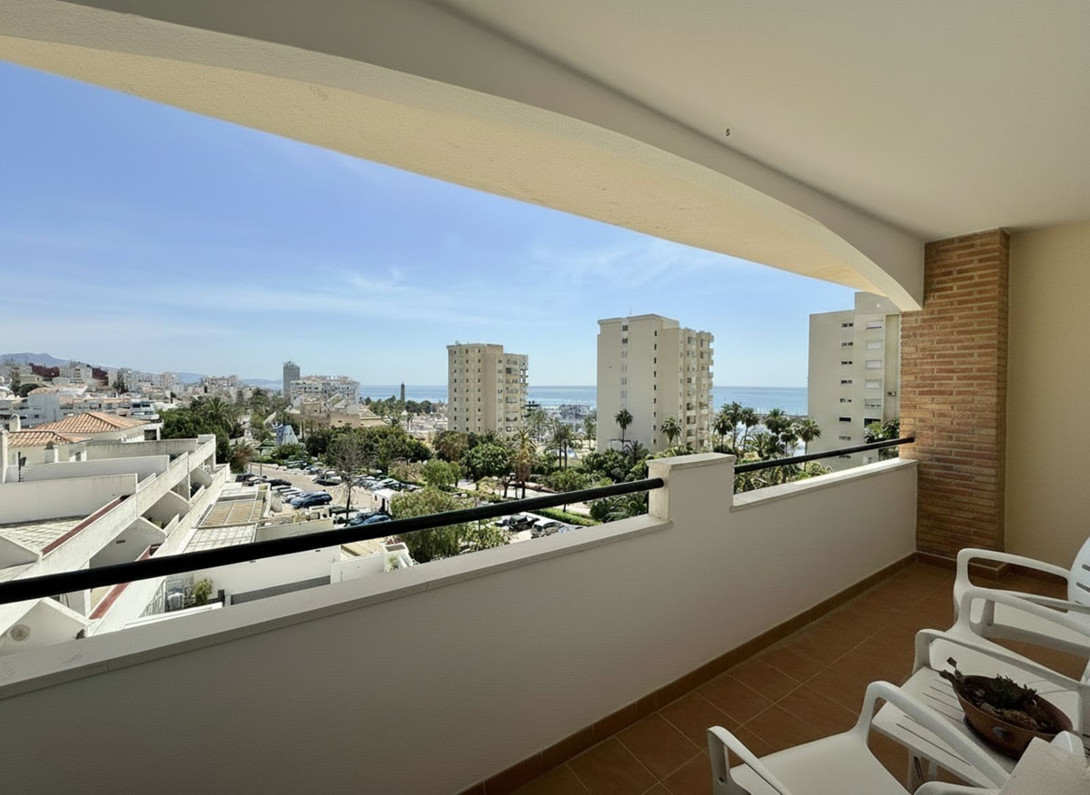 Se vende Apartamento Planta Media de 3 dormitorios en Costa Del Sol, Málaga, España