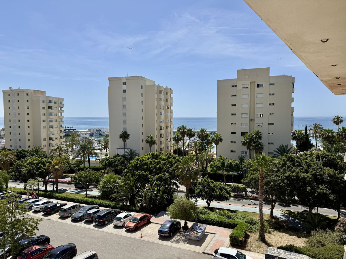 Se vende Apartamento Planta Media de 3 dormitorios en Costa Del Sol, Málaga, España