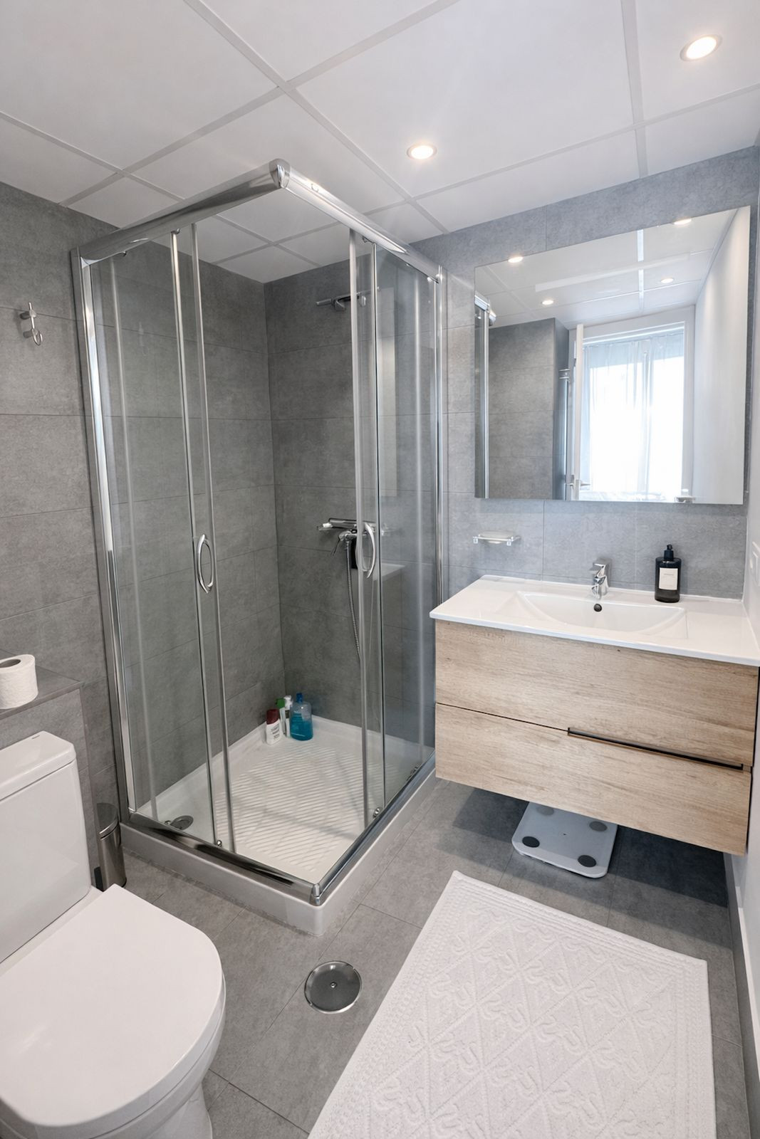 Se vende Apartamento Planta Media de 2 dormitorios en Costa Del Sol, Málaga, España
