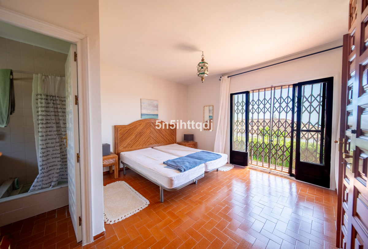 4 Bed Townhouse for sale in The Golden Mile Costa Del Sol, Málaga, Spain