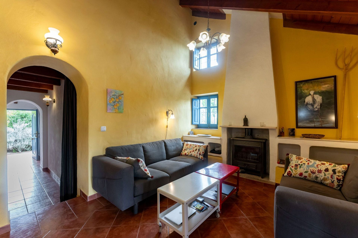 Se vende Finca - Cortijo de 3 dormitorios en Costa Del Sol, Málaga, España