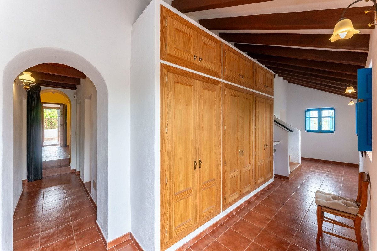 Se vende Finca - Cortijo de 3 dormitorios en Costa Del Sol, Málaga, España