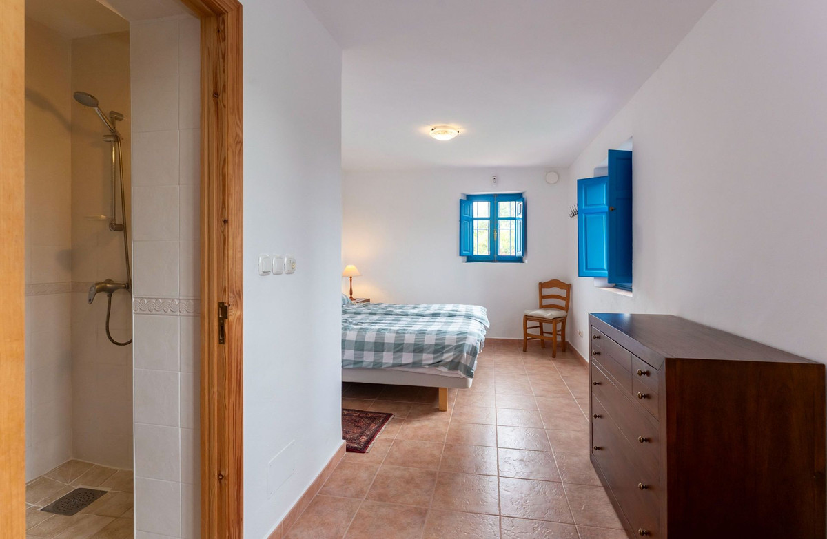 Se vende Finca - Cortijo de 3 dormitorios en Costa Del Sol, Málaga, España