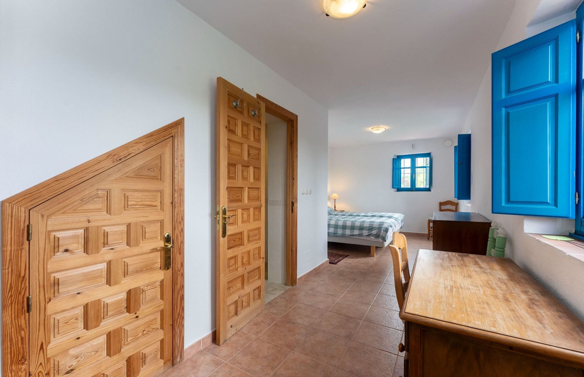 Se vende Finca - Cortijo de 3 dormitorios en Costa Del Sol, Málaga, España