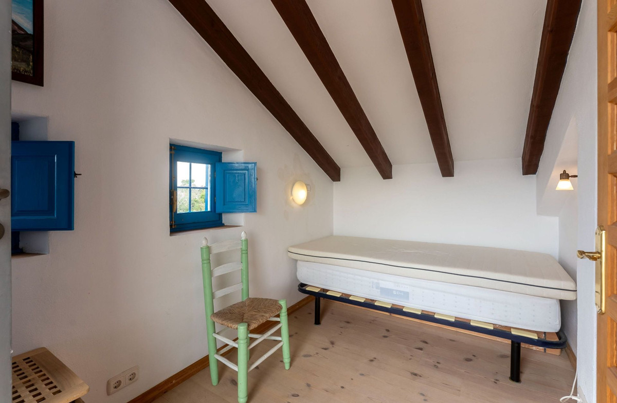 Se vende Finca - Cortijo de 3 dormitorios en Costa Del Sol, Málaga, España
