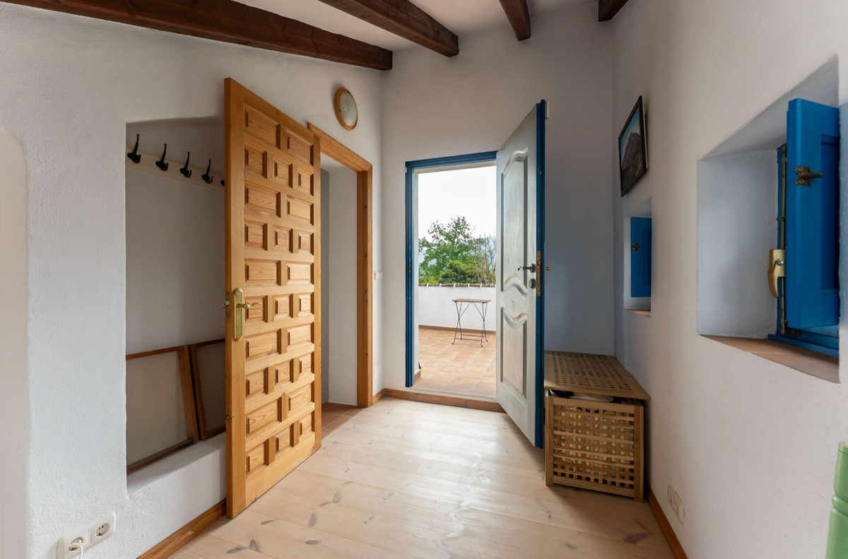 Se vende Finca - Cortijo de 3 dormitorios en Costa Del Sol, Málaga, España