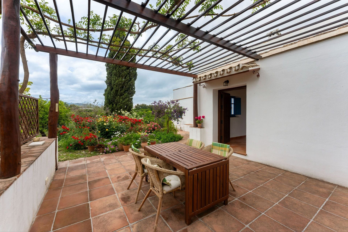 Se vende Finca - Cortijo de 3 dormitorios en Costa Del Sol, Málaga, España