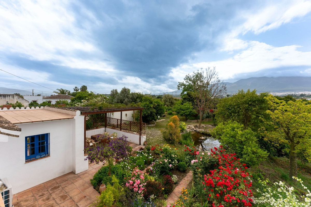 Se vende Finca - Cortijo de 3 dormitorios en Costa Del Sol, Málaga, España