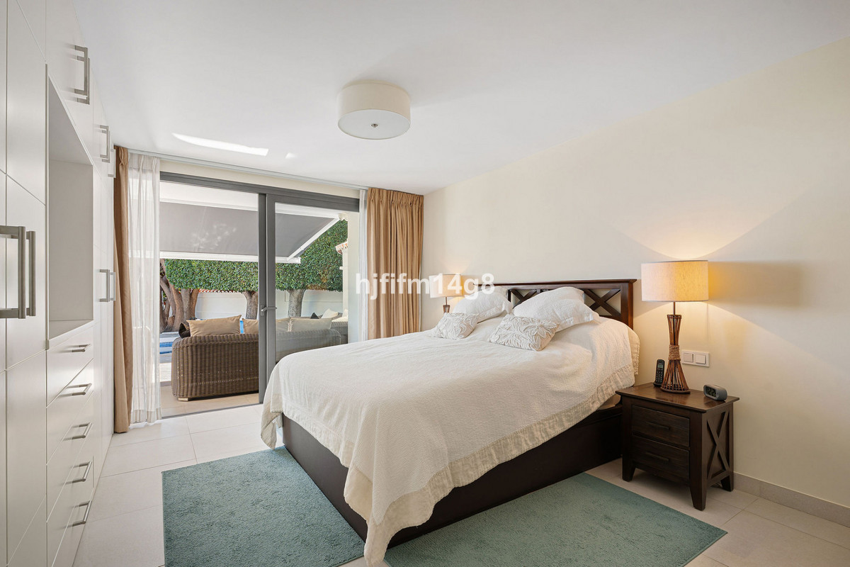 4 Bed Townhouse for sale in Nueva Andalucía Costa Del Sol, Málaga, Spain