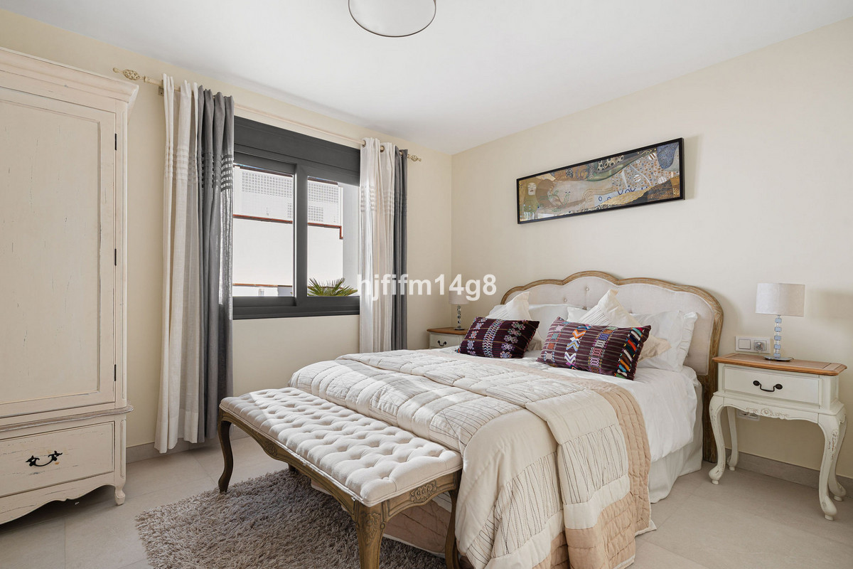 4 Bed Townhouse for sale in Nueva Andalucía Costa Del Sol, Málaga, Spain