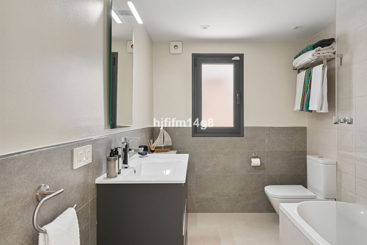 4 Bed Townhouse for sale in Nueva Andalucía Costa Del Sol, Málaga, Spain