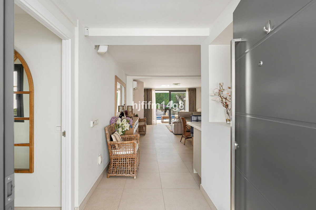 4 Bed Townhouse for sale in Nueva Andalucía Costa Del Sol, Málaga, Spain