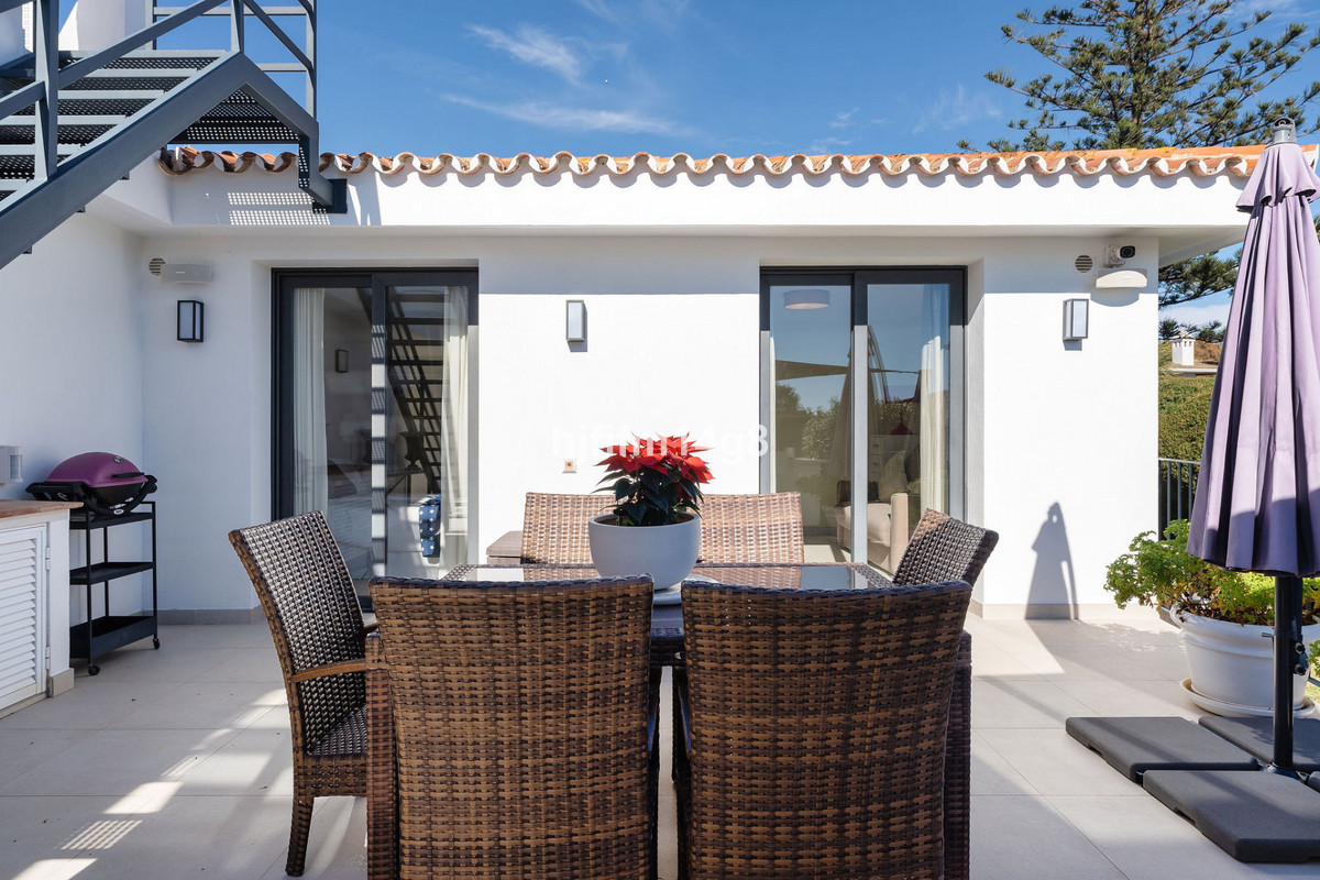 4 Bed Townhouse for sale in Nueva Andalucía Costa Del Sol, Málaga, Spain