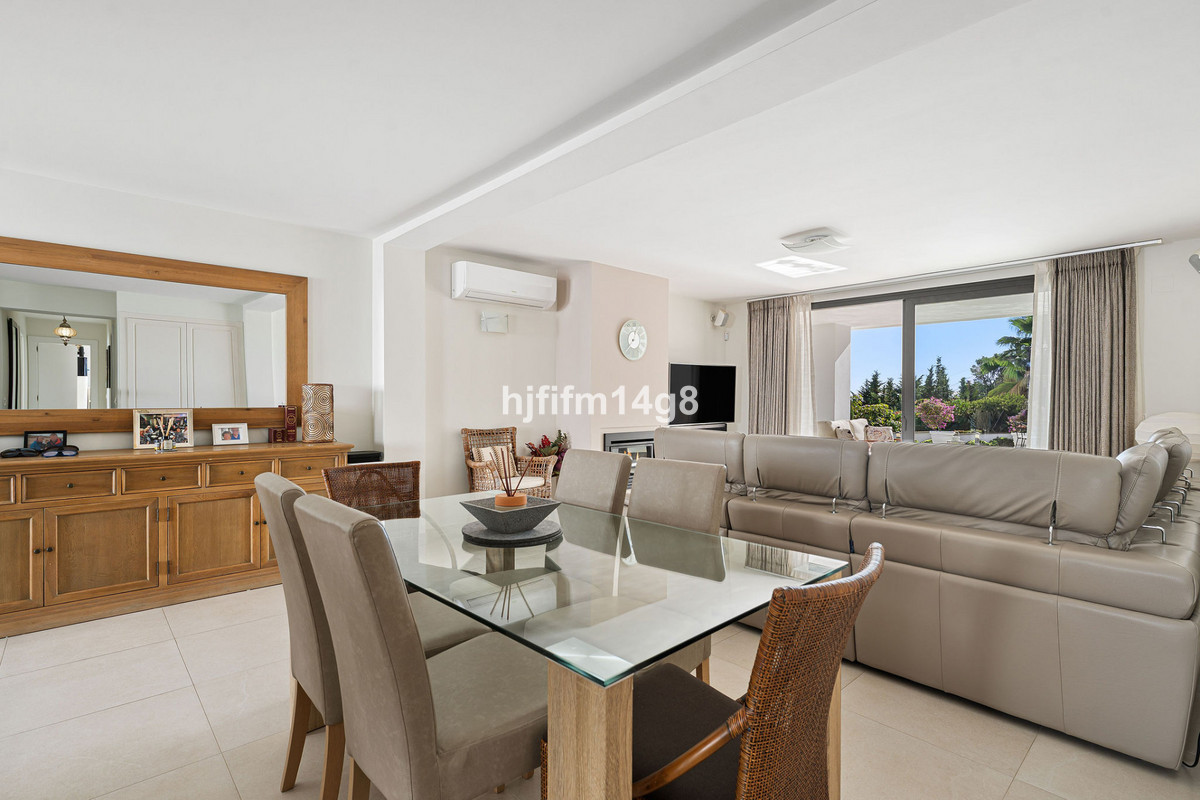 4 Bed Townhouse for sale in Nueva Andalucía Costa Del Sol, Málaga, Spain