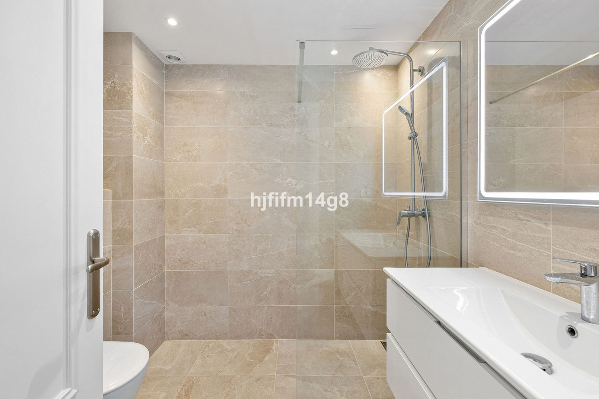 2 Bed Apartment for sale in Nueva Andalucía Costa Del Sol, Málaga, Spain