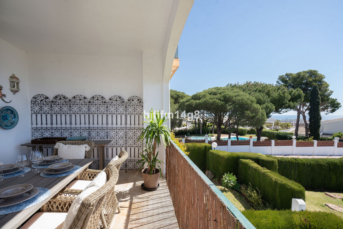 2 Bed Apartment for sale in Nueva Andalucía Costa Del Sol, Málaga, Spain